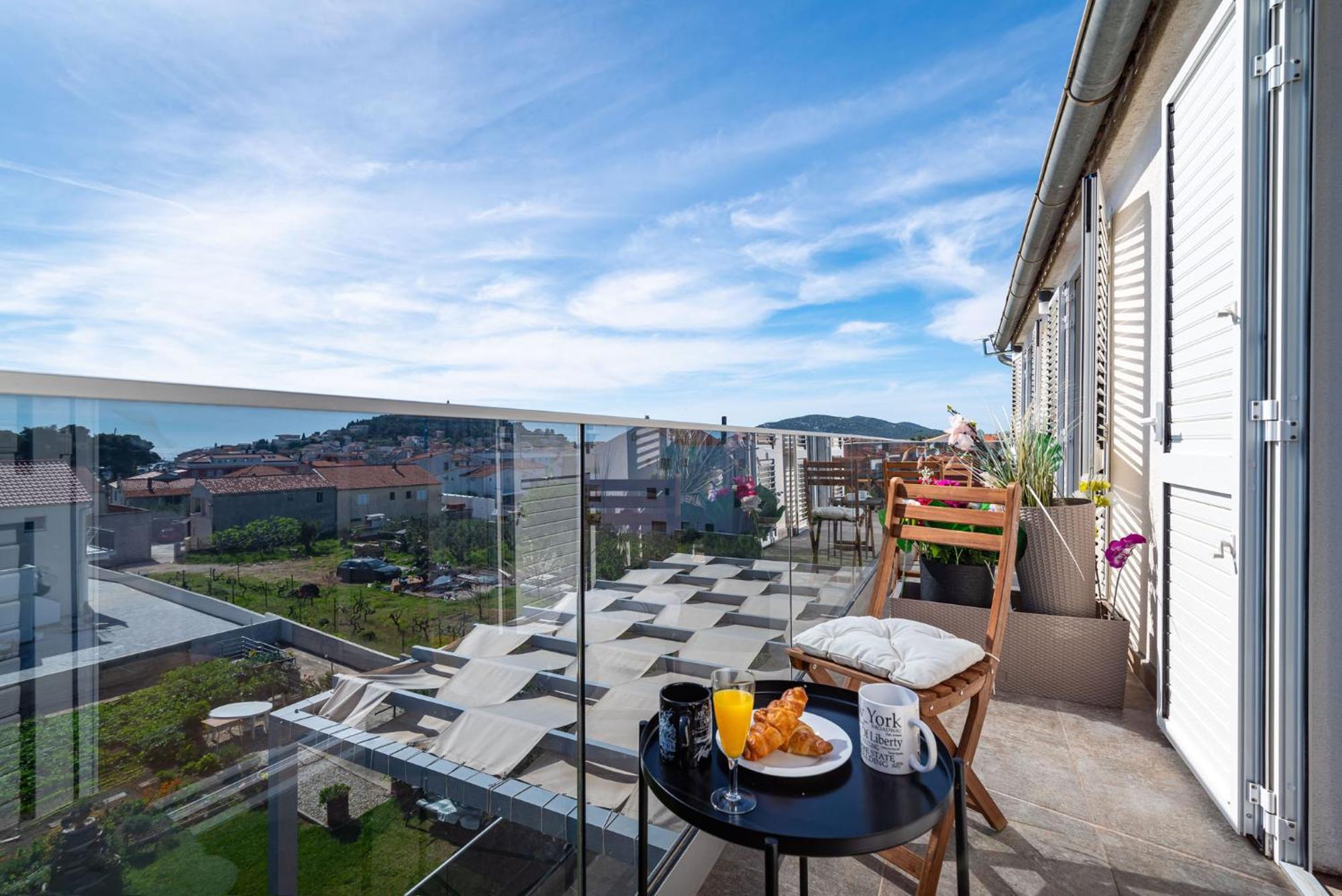 Apartments Lucija Mari Tribunj  Ngoại thất bức ảnh