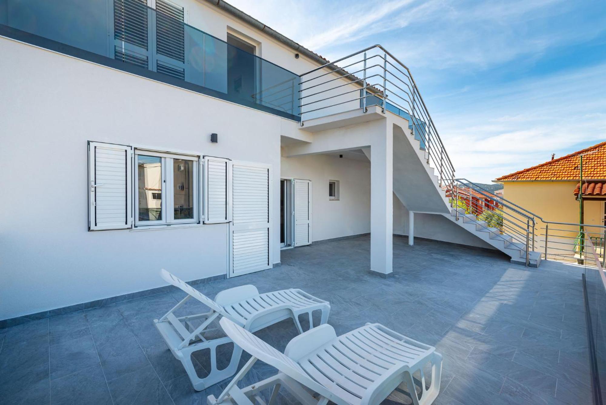 Apartments Lucija Mari Tribunj  Ngoại thất bức ảnh